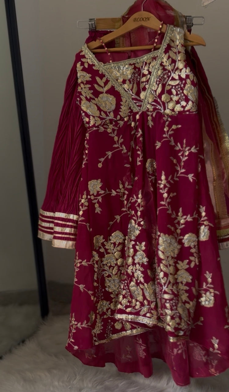 The Zayna lehnga set