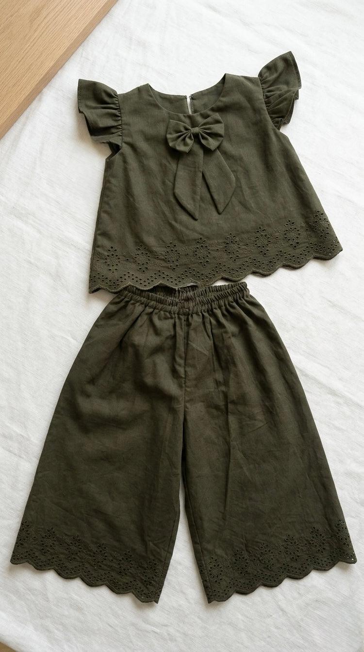 The olive chikankari set ec26