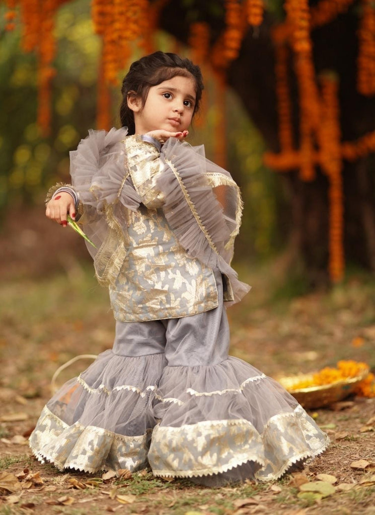 Kanwal Gharara set