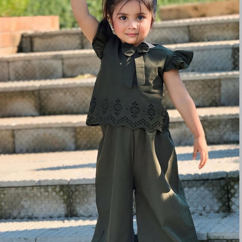 The olive chikankari set ec26