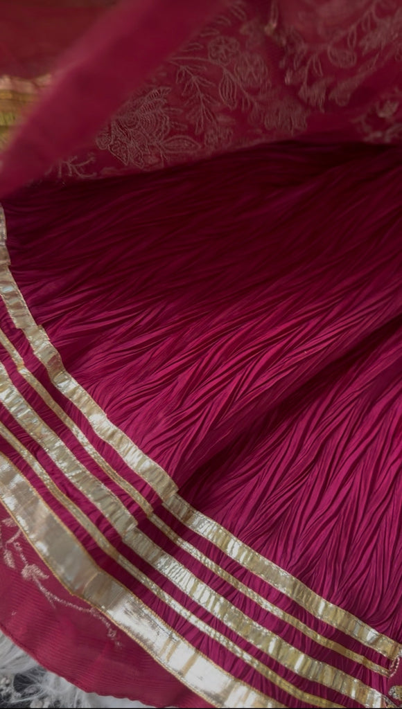 The Zayna lehnga set