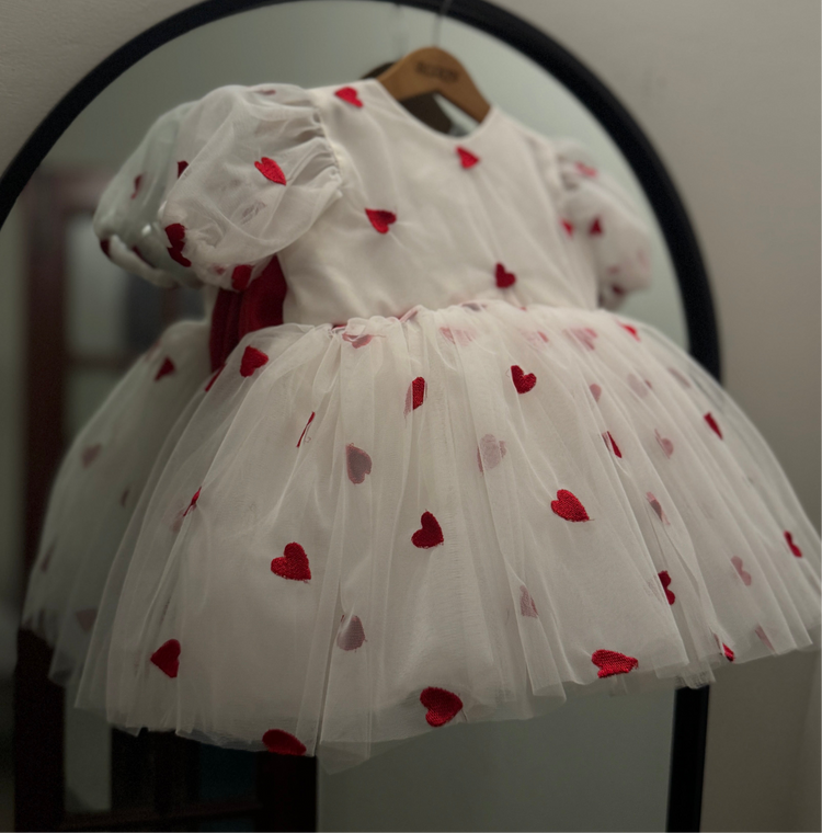 Red Heart tutu ec26