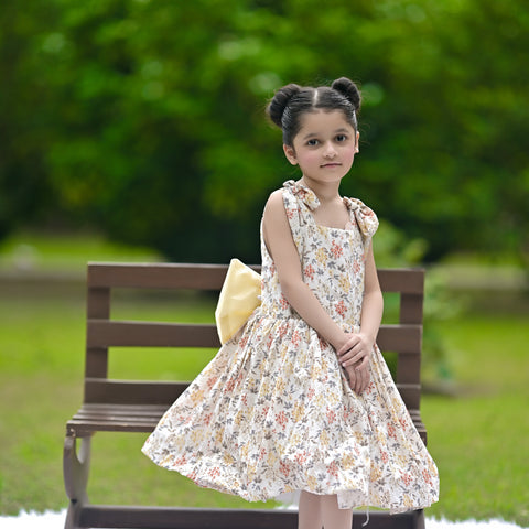 The lily charm dress