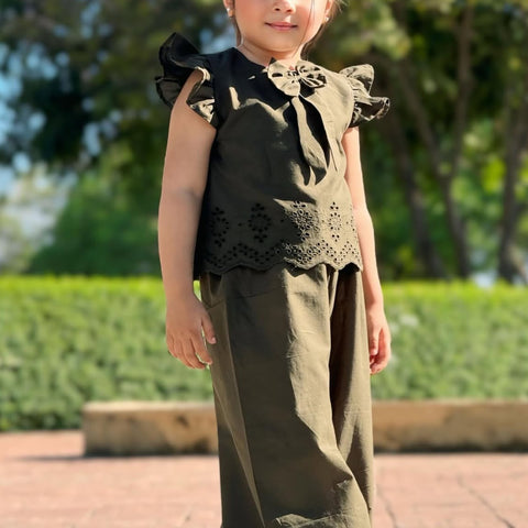 The olive chikankari set ec26