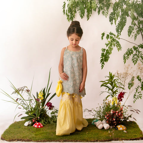 The Daffodil Gharara set eac26