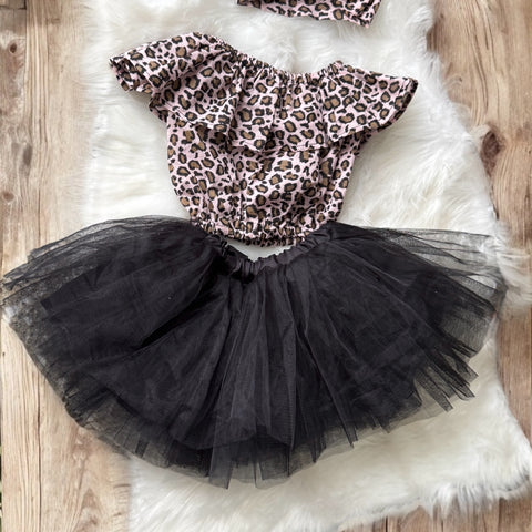 The leopards skirt set