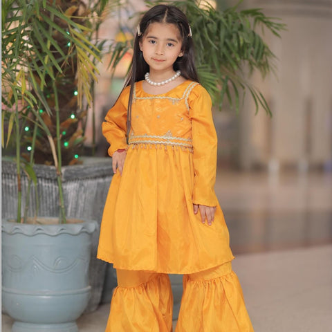 The Parwaz Gharara Set
