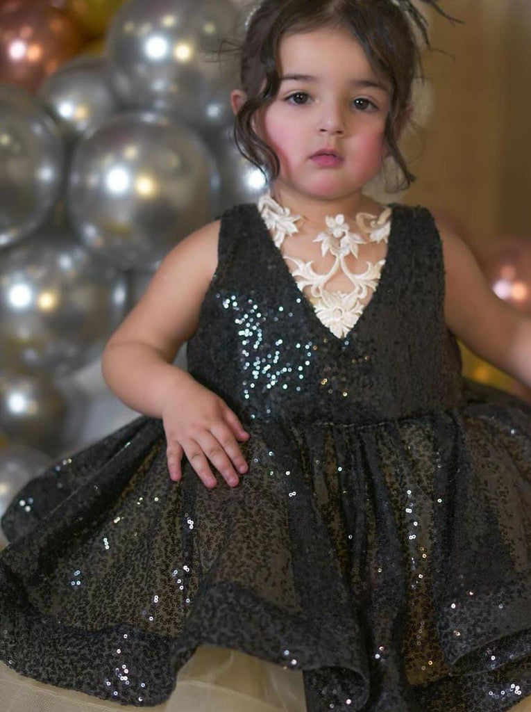 Anabia Black Dress