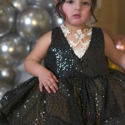 Anabia Black Dress
