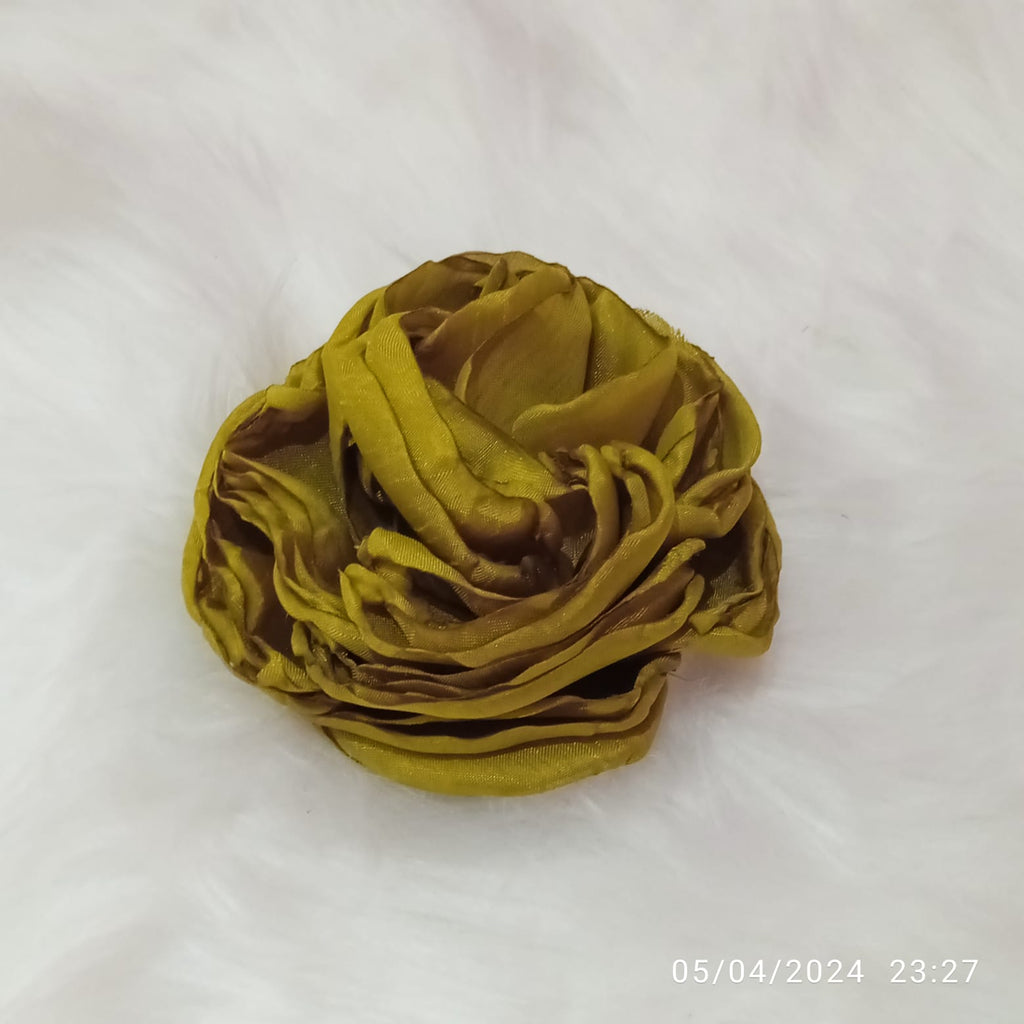ROSE FLOWER PIN