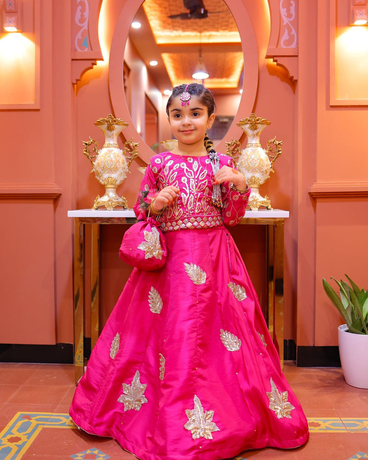The noor-e-nazar lehenga set (shocking pink)
