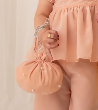 The peach pearl potli ec26