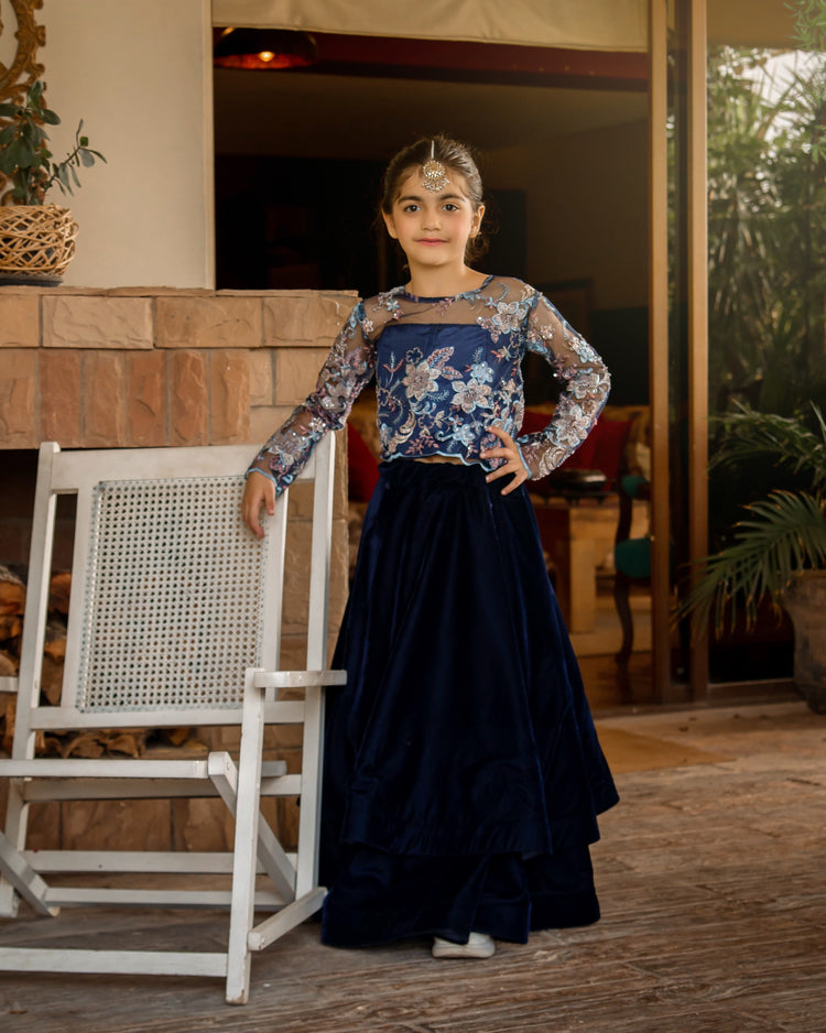 The gul-e-abi velvet lehenga set