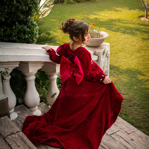 The harley valvet tail dress (maroon)